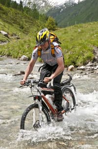 E-Bike Crossing River img